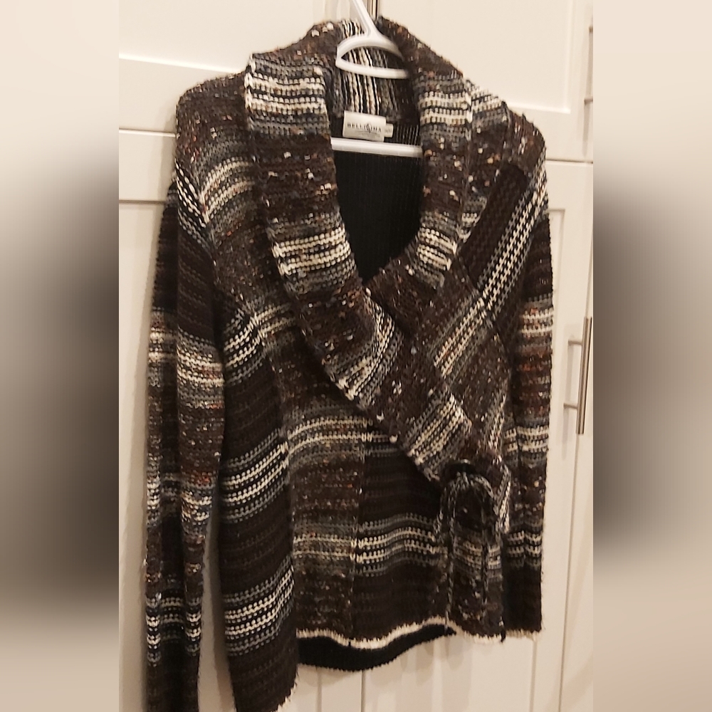 Bellisima pullover sweater